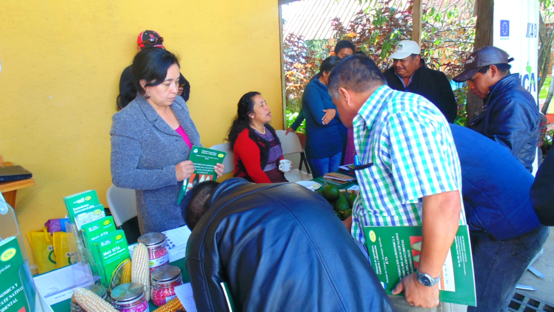 ICTA y consorcio de aguacate en el evento Innovaciones tecnológicas para la competitividad del aguacate